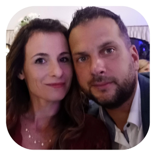 Blue White Circle Framed Instagram Profile Picture (4)