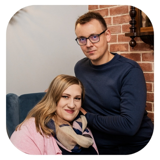 Blue White Circle Framed Instagram Profile Picture (5)